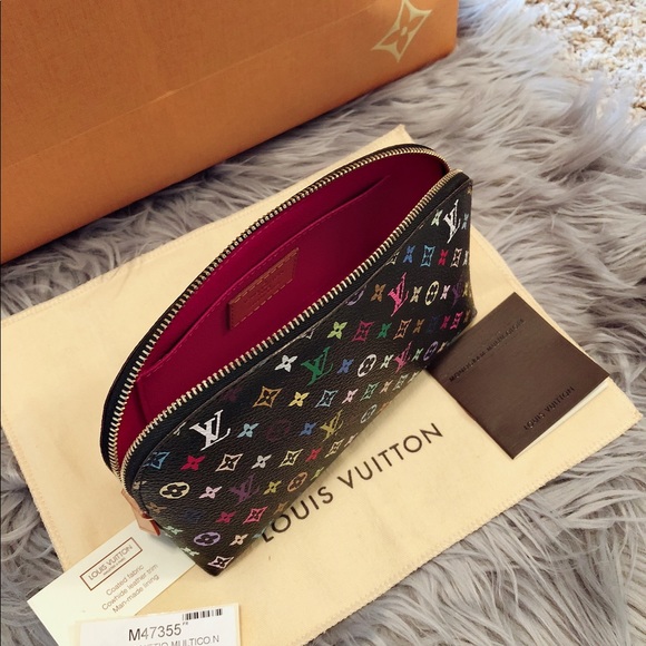 Excellent condition Louis Vuitton cosmetics pouch - Picture 6 of 8